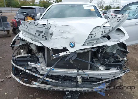 2017 BMW 540I из США, поврежденный, VIN WBAJE5C37HG913864